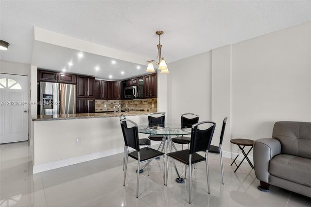 3550 NE 169th St 407, North Miami Beach, FL 33160