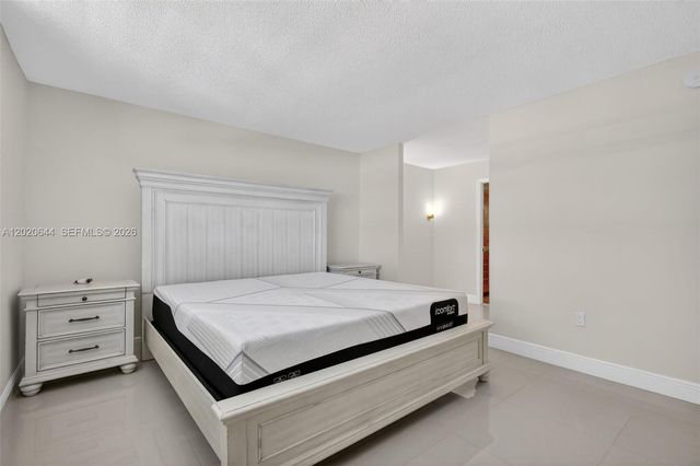 3550 NE 169th St 407, North Miami Beach, FL 33160