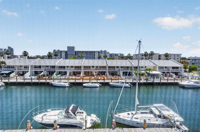 3550 NE 169th St 407, North Miami Beach, FL 33160