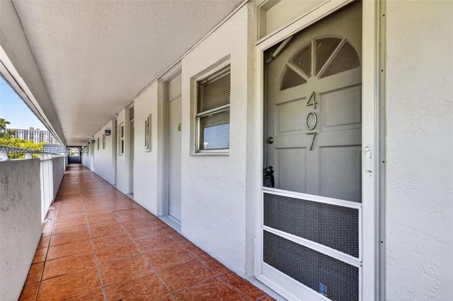 3550 NE 169th St 407, North Miami Beach, FL 33160