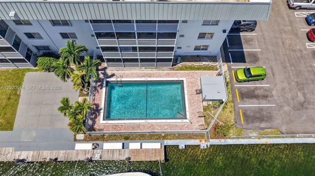 3550 NE 169th St 407, North Miami Beach, FL 33160