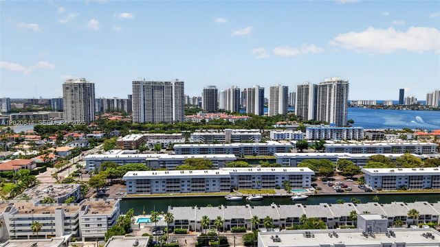 3550 NE 169th St 407, North Miami Beach, FL 33160