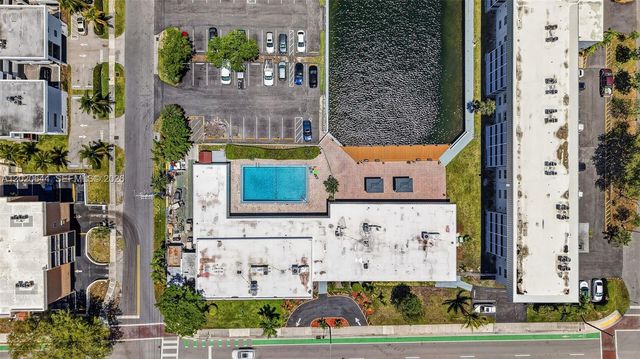 3550 NE 169th St 407, North Miami Beach, FL 33160