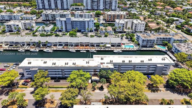 3550 NE 169th St 407, North Miami Beach, FL 33160