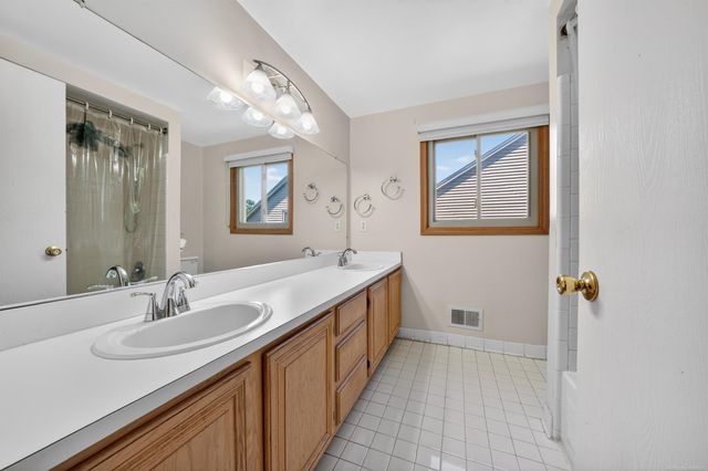 40219 Denbigh Drive, Sterling Heights, MI 48310