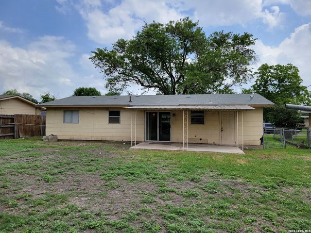 5405 BORCHERS DR, San Antonio, TX 78219