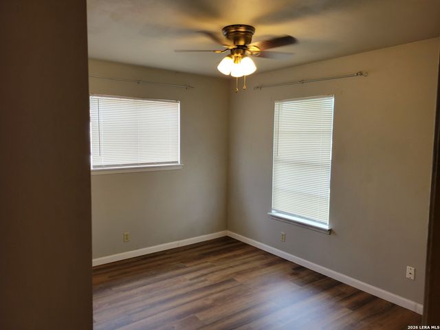 5405 BORCHERS DR, San Antonio, TX 78219