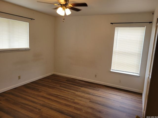 5405 BORCHERS DR, San Antonio, TX 78219
