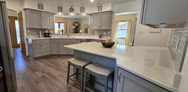 7965 S Wynbrook COURT, Oak Creek, WI 53154