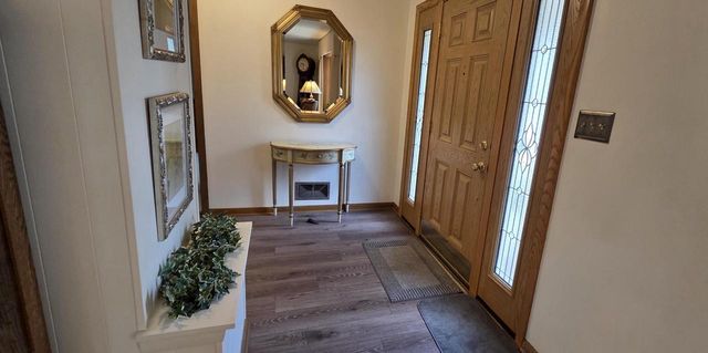 7965 S Wynbrook COURT, Oak Creek, WI 53154