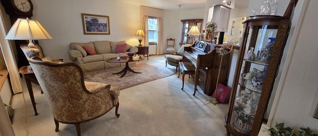 7965 S Wynbrook COURT, Oak Creek, WI 53154