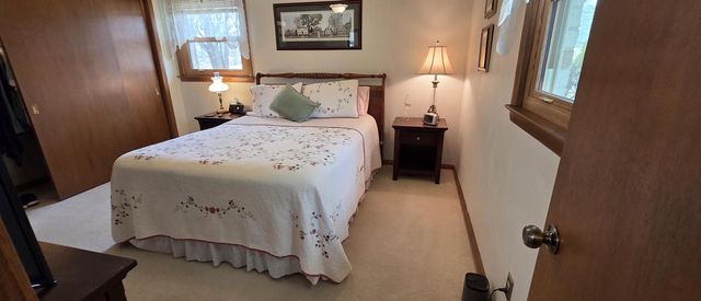 7965 S Wynbrook COURT, Oak Creek, WI 53154