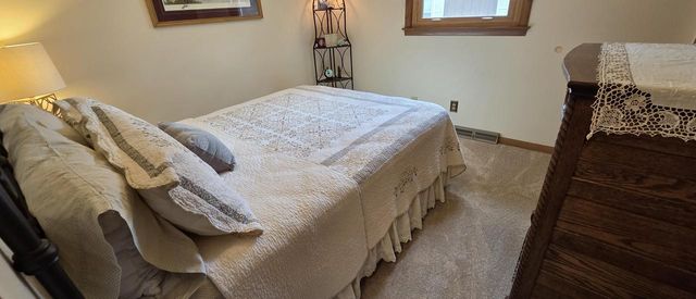 7965 S Wynbrook COURT, Oak Creek, WI 53154