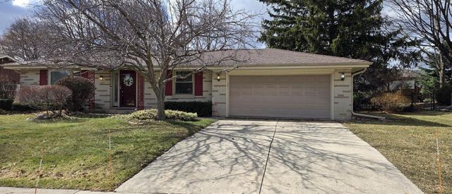 7965 S Wynbrook COURT, Oak Creek, WI 53154