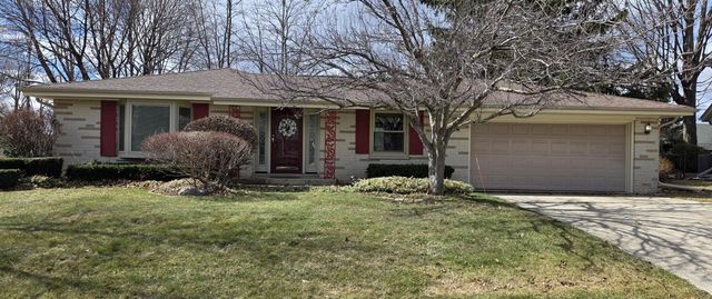 7965 S Wynbrook COURT, Oak Creek, WI 53154