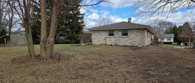 7965 S Wynbrook COURT, Oak Creek, WI 53154