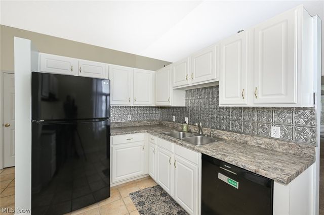 5780 Emerald Ridge Pky, Solon, OH 44139