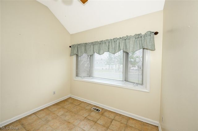 5780 Emerald Ridge Pky, Solon, OH 44139