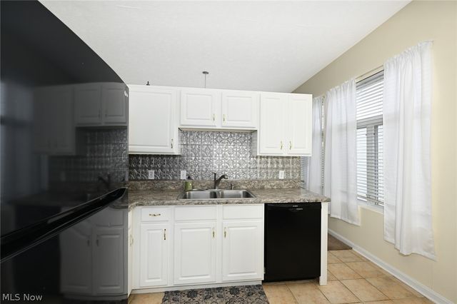 5780 Emerald Ridge Pky, Solon, OH 44139