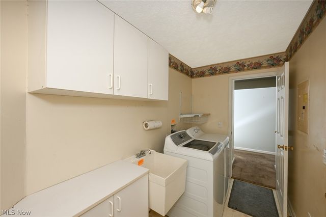 5780 Emerald Ridge Pky, Solon, OH 44139