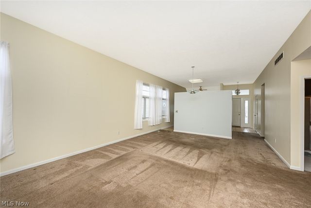 5780 Emerald Ridge Pky, Solon, OH 44139