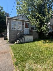 21 Trento Street, Iselin, NJ 08830