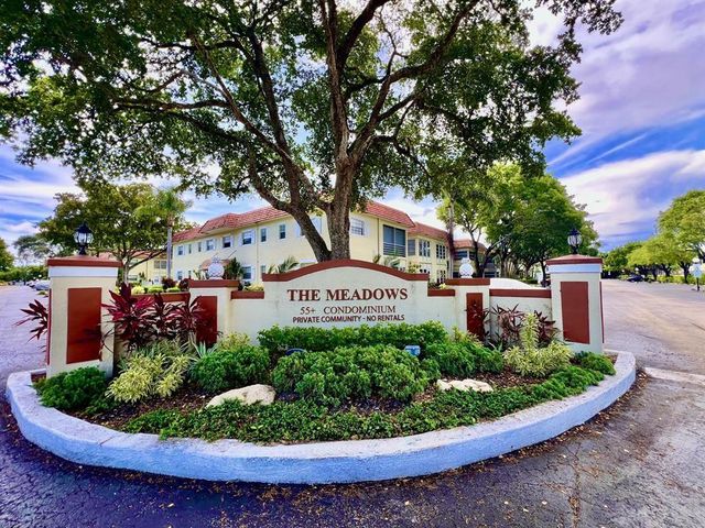 5660 SW 3rd Place 105, Margate, FL 33068