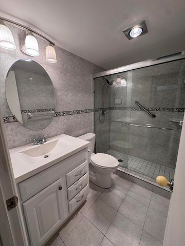 5660 SW 3rd Place 105, Margate, FL 33068
