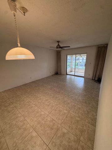 5660 SW 3rd Place 105, Margate, FL 33068