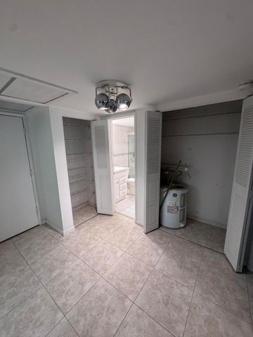 5660 SW 3rd Place 105, Margate, FL 33068