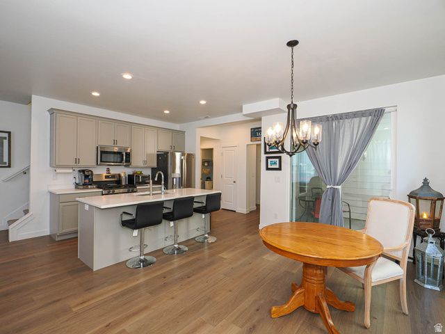 6661 W MEADOW GRASS DR, South Jordan, UT 84009