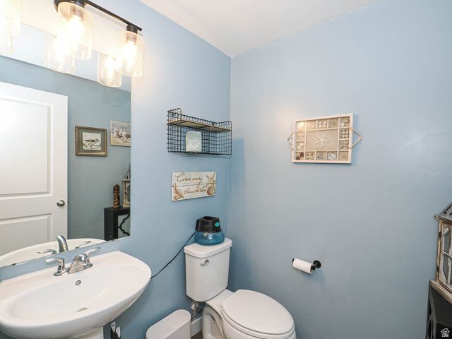 6661 W MEADOW GRASS DR, South Jordan, UT 84009