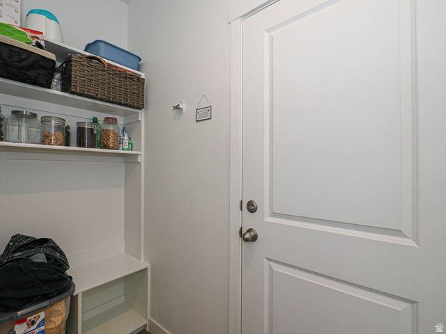 6661 W MEADOW GRASS DR, South Jordan, UT 84009