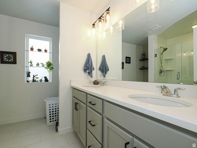 6661 W MEADOW GRASS DR, South Jordan, UT 84009