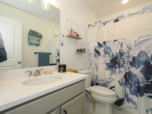 6661 W MEADOW GRASS DR, South Jordan, UT 84009