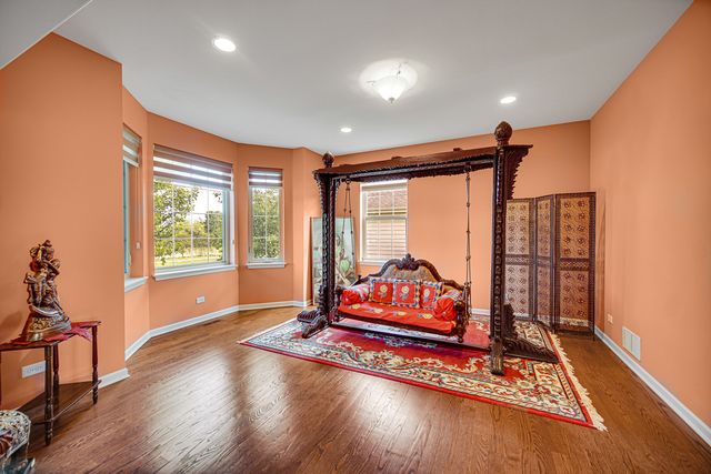 15 N Empress Drive, Hawthorn Woods, IL 60047