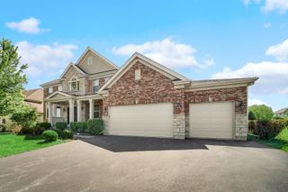 15 N Empress Drive, Hawthorn Woods, IL 60047