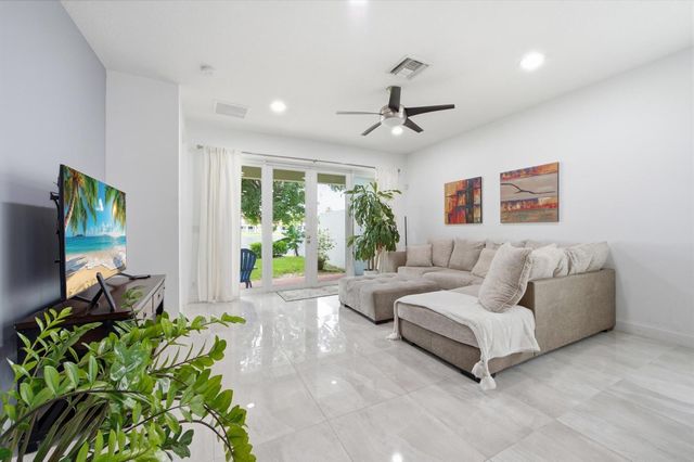 732 Belle Grove Lane, West Palm Beach, FL 33411