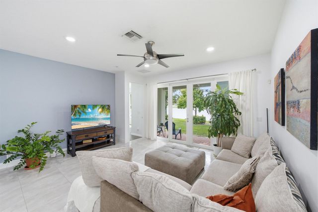 732 Belle Grove Lane, West Palm Beach, FL 33411