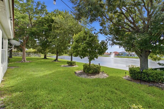 732 Belle Grove Lane, West Palm Beach, FL 33411