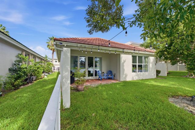 732 Belle Grove Lane, West Palm Beach, FL 33411