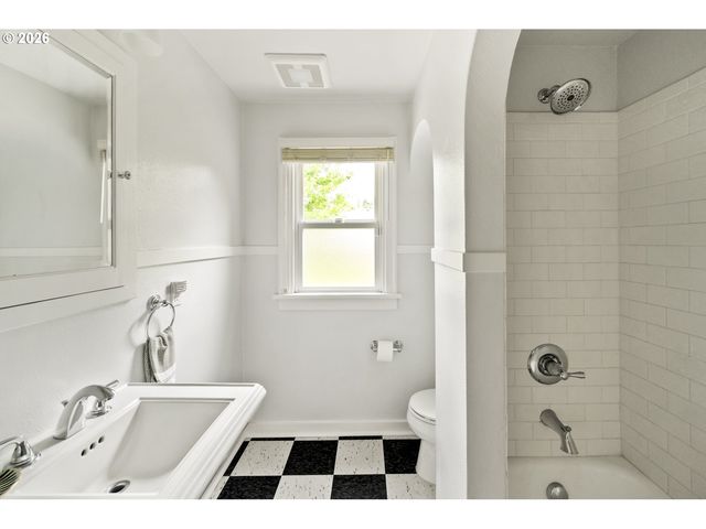 4039 Ne 76TH Ave, Portland, OR 97213