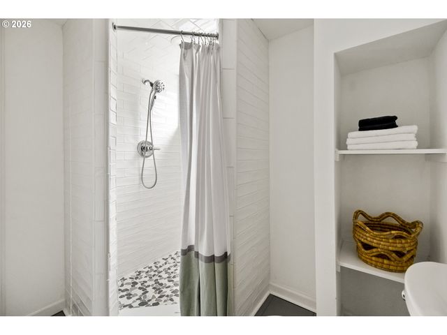 4039 Ne 76TH Ave, Portland, OR 97213