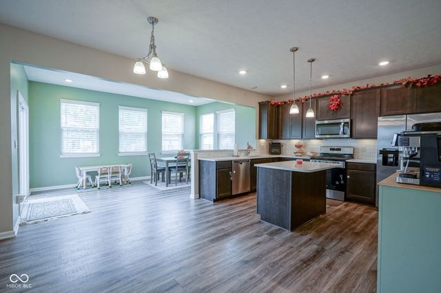 6810 Birmingham Avenue, Mccordsville, IN 46055