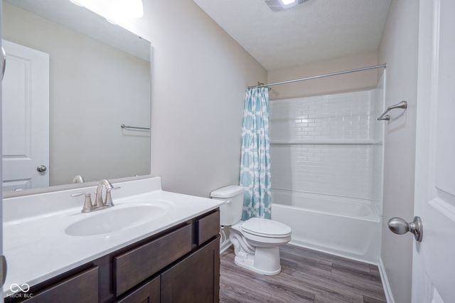 6810 Birmingham Avenue, Mccordsville, IN 46055