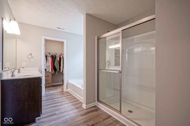 6810 Birmingham Avenue, Mccordsville, IN 46055