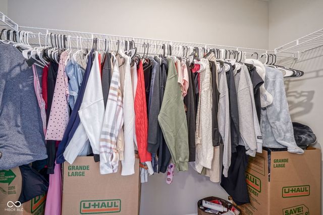 6810 Birmingham Avenue, Mccordsville, IN 46055