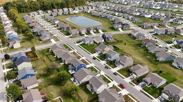 6810 Birmingham Avenue, Mccordsville, IN 46055