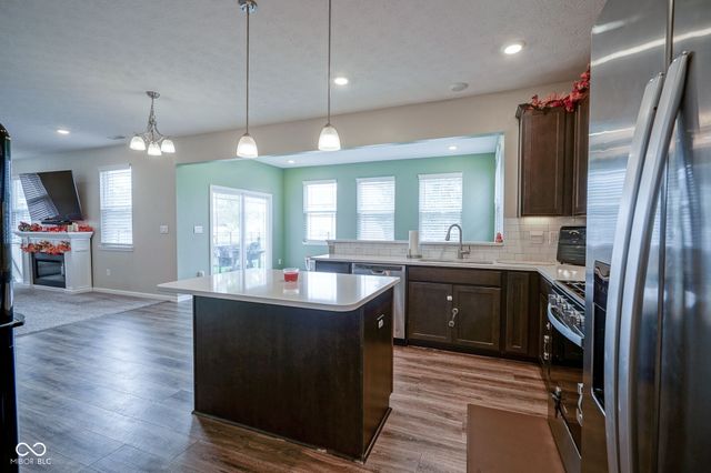 6810 Birmingham Avenue, Mccordsville, IN 46055