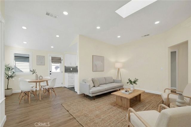 900 N Parish, Burbank, CA 91506